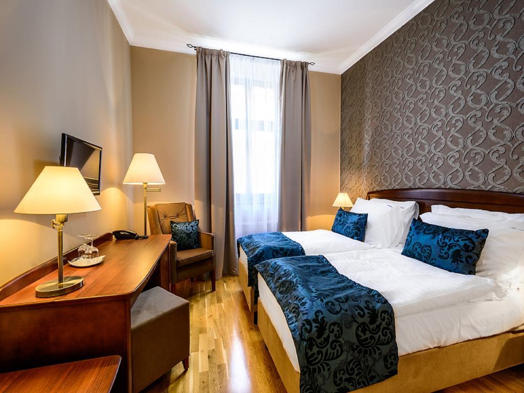 Hotel Alexander Stříbro Habitación foto