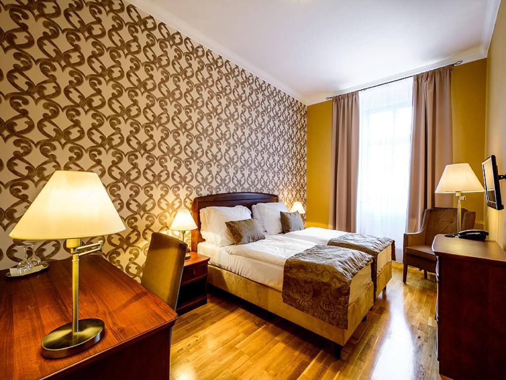 Hotel Alexander Stříbro Habitación foto
